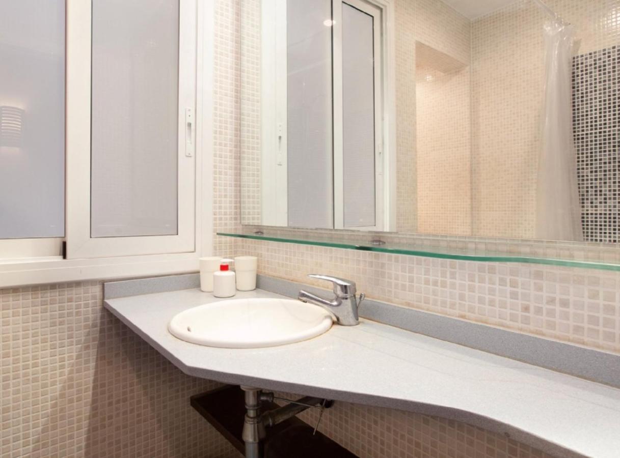 Authentic Flat2 In Poble Sec - Paralelo Barcelona Exterior photo